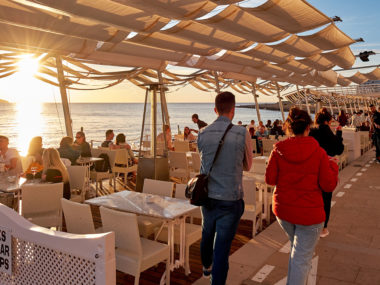 uteliv Spania Ibiza bargate utesteder barer